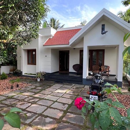 Beautiful Village House With All Facilities. Alappuzha Экстерьер фото