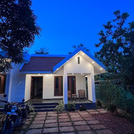 Beautiful Village House With All Facilities. Alappuzha Экстерьер фото